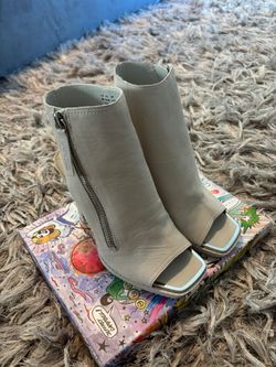 DKNY Ankle Boots