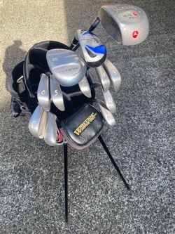 Beginner golf clubs, full set with bag. R/H