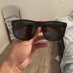 Only used 3-4 times original Gucci shades have serial code payed $400 asking $240