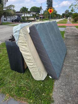 FREE QUEEN MATTRESS & BOX