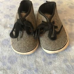 Baby shoes 6-8 Months