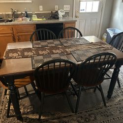 Dining Room Table/w 6 Chairs 