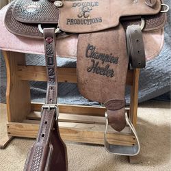 Roping saddle