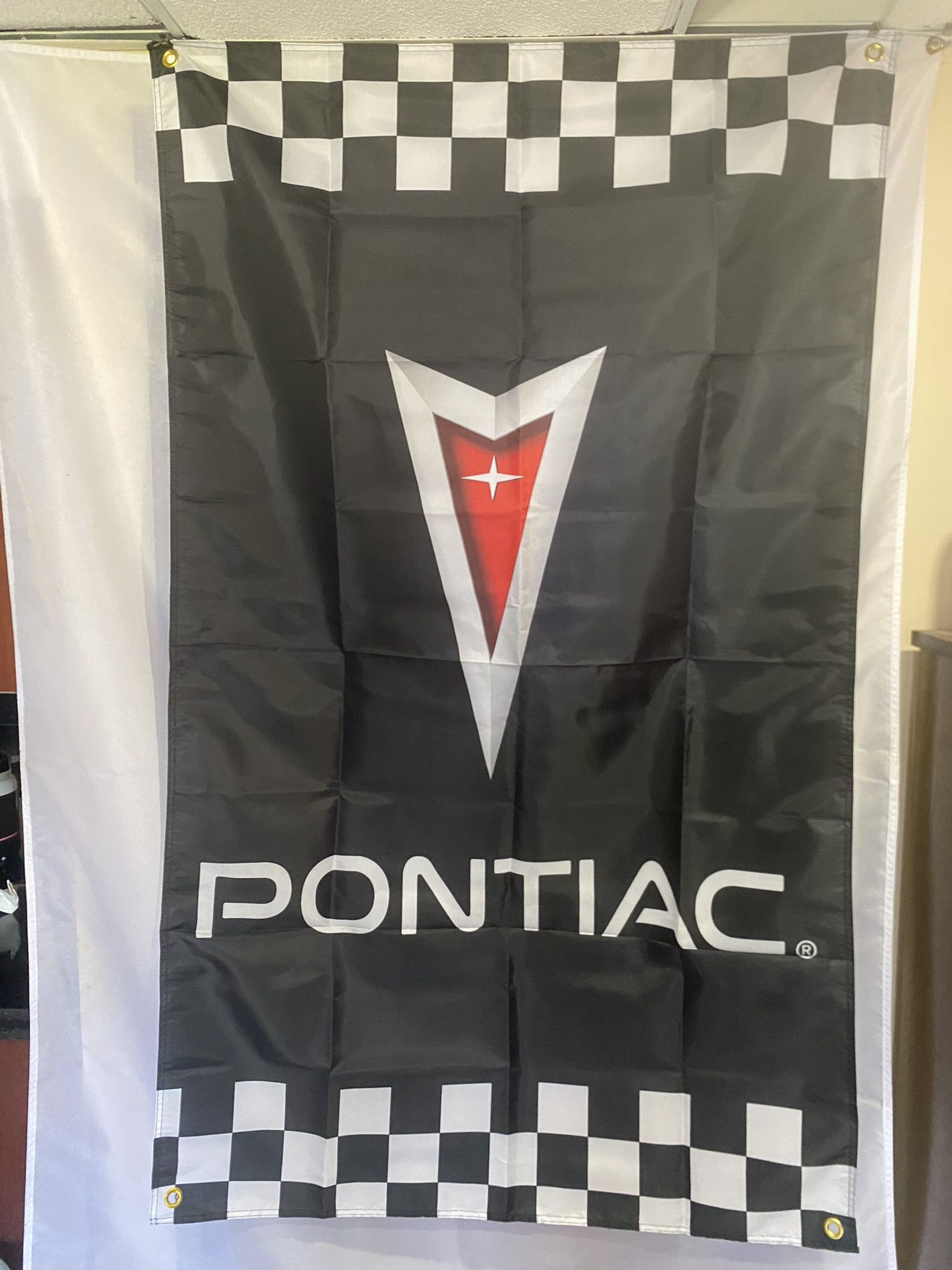 Pontiac Wall Banner (3’x5’)