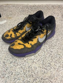 Kobe 7 poison dart frog