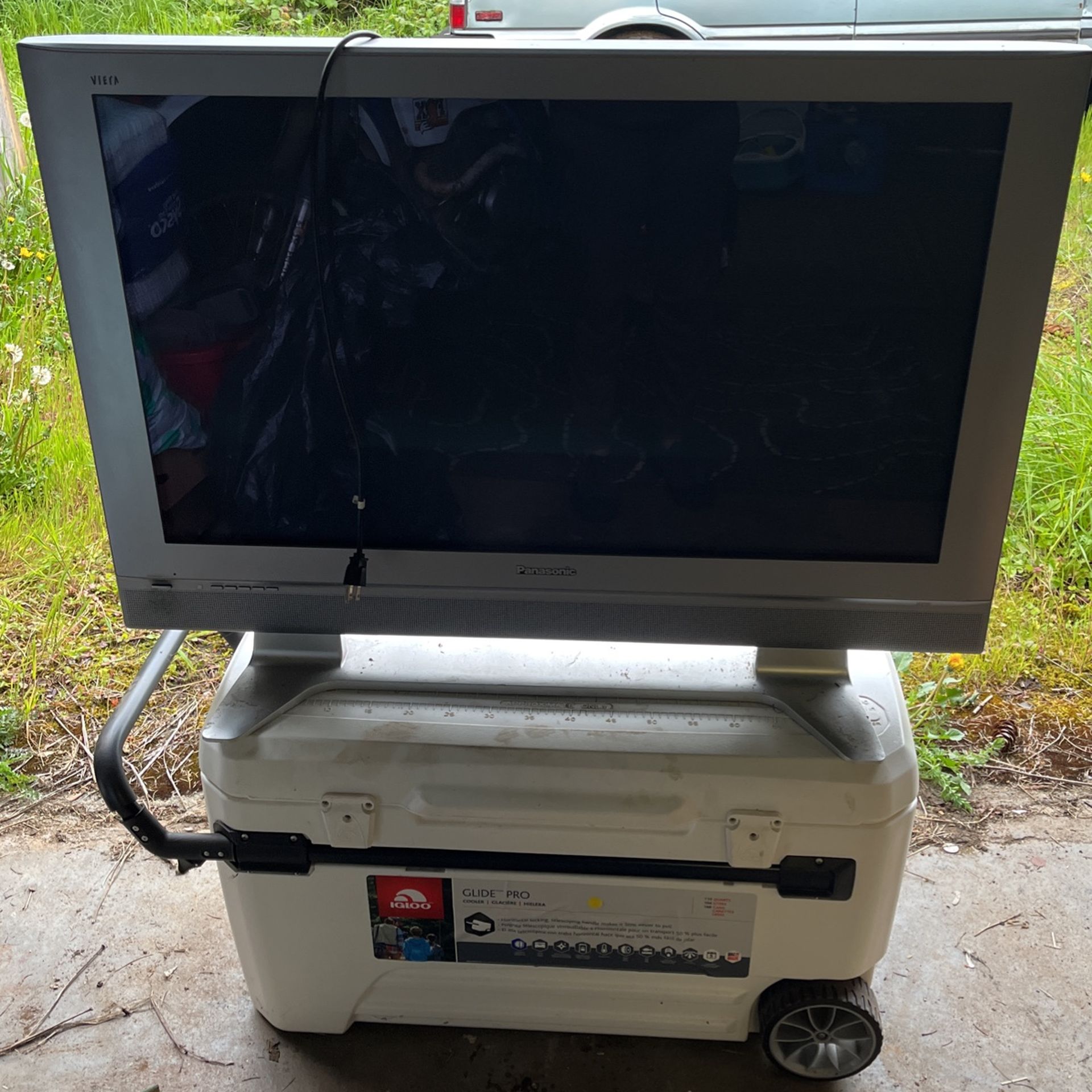 Used Panasonic TV/ Has Remote Control