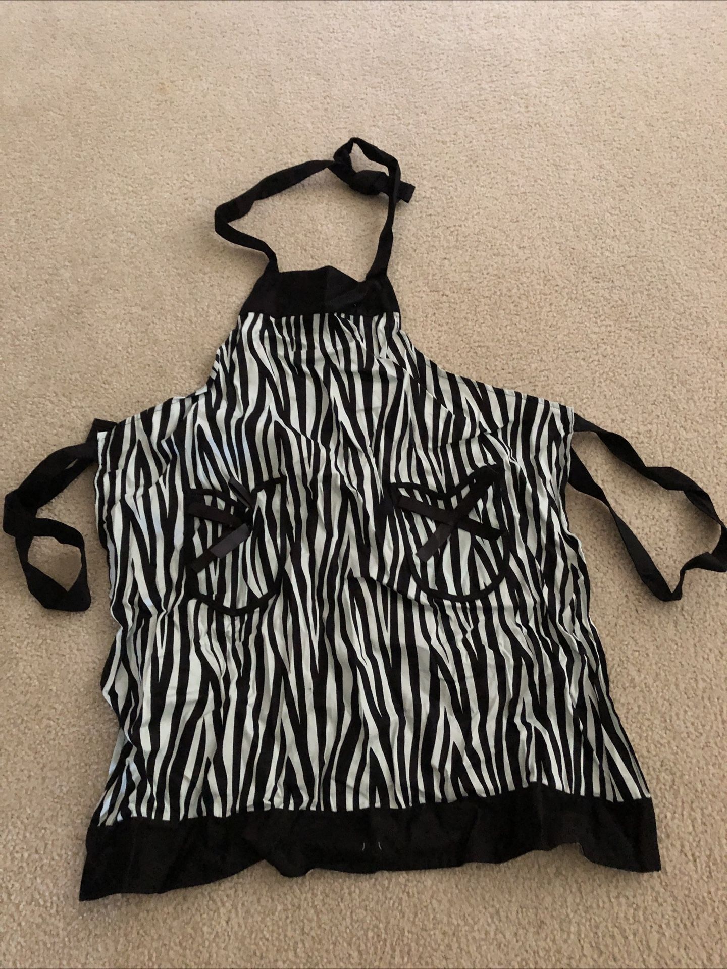 Gourmet Club Black & White Apron