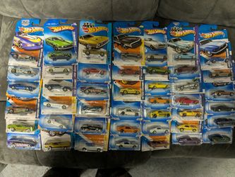 Hot Wheels Lot Of 44 Mustang And Shelby Mustang 
