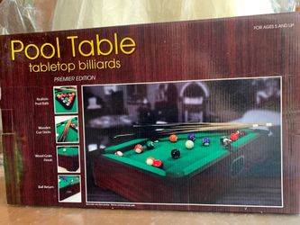 Mini pool table set