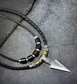 Double Strand Arrow Necklace New in Thornton