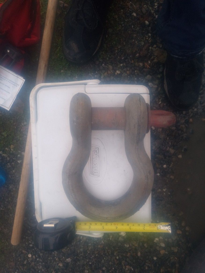 BIG SHACKLE
