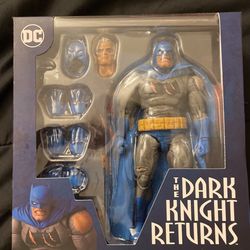 Mafex Triumphant Batman The Dark Knight Returns No.119