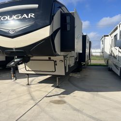 Cougar 36 Ft Bunk House
