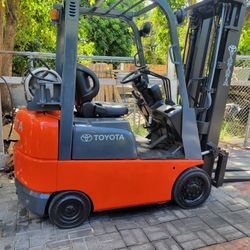 Forklift Toyota  Serie 7