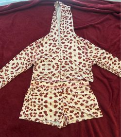 Leopard print 2 piece set Size 1XL