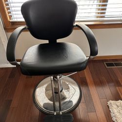 Styling Chair 