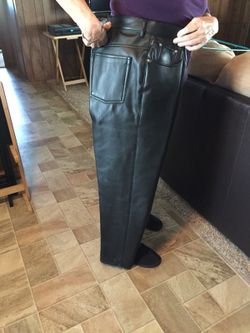 Motorcycle riding pants