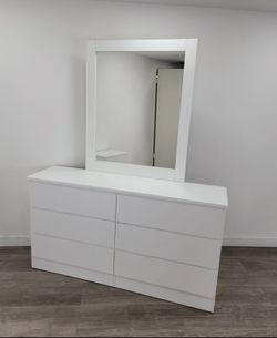 WHITE 6 Drawer Dressers 🛋️🤍