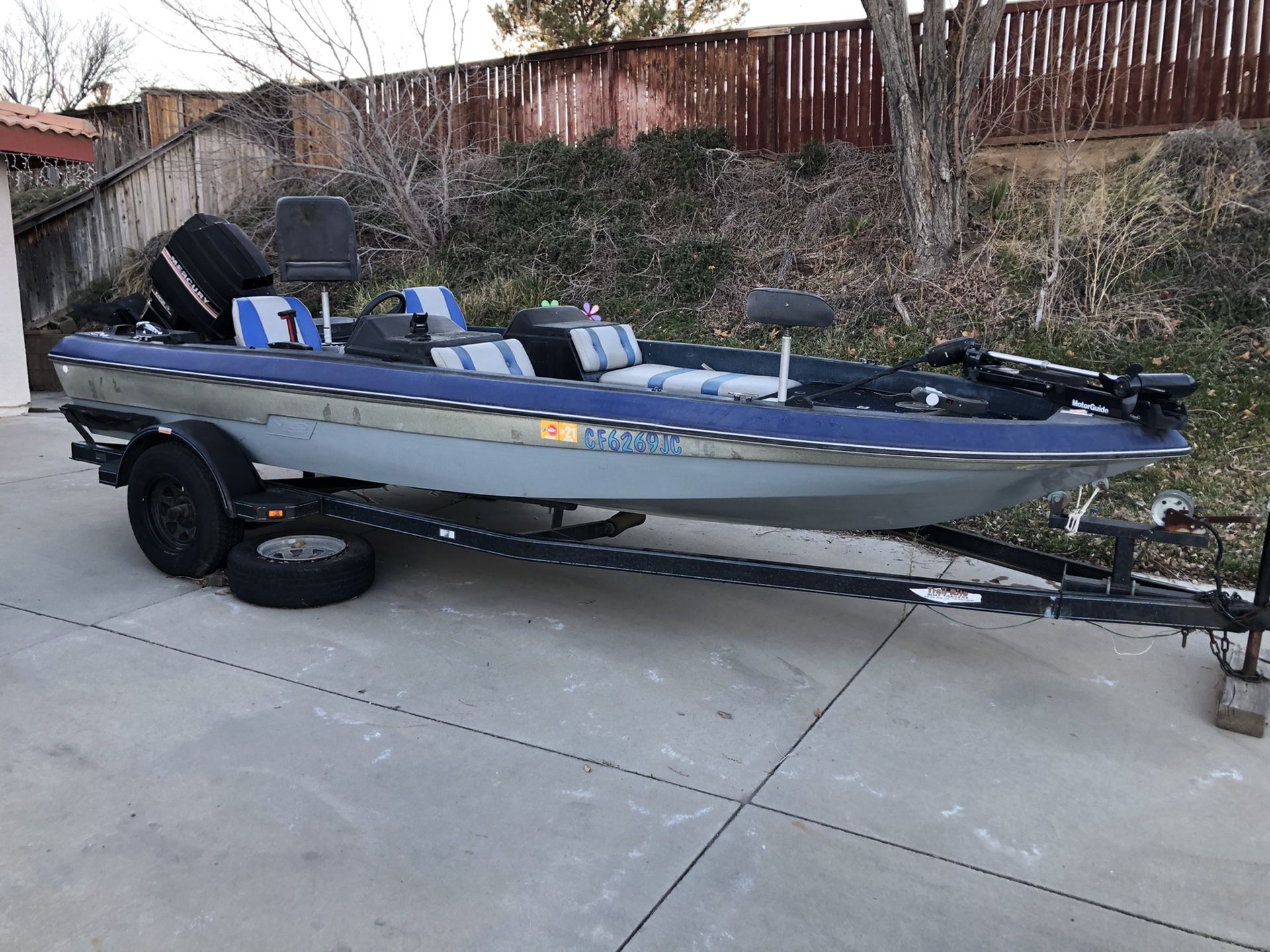 1985 17 foot VIP Bass Boat