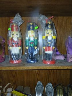 Wooden Nutcracker Figurines Set of 3