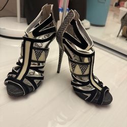 Sam Edelman black and white striped snakeskin peep toe, open-toe high stilletto heel women's size 6.5