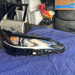 2021 2025 Lexus ES Right Headlight,