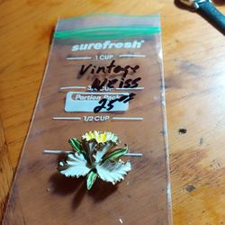 Jewelry Wiess Brooch 