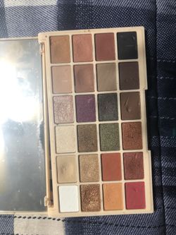Eye shadow