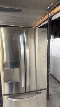 LG Refrigerator for parts