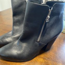 Micheal Kors Ankle Boots 