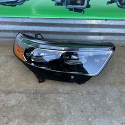2020-2023 Ford Explorer Headlight Oem 