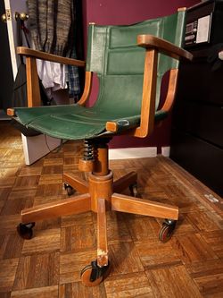 VINTAGE Green leather/Wood Director’s Chair on casters