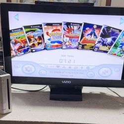 Nintendo Wii With GameCube Games 
