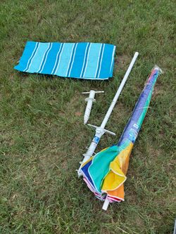 🏖️ Beach Bundle – Umbrella, Sand Anchor & Beach Mat – $25