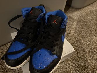 Boys Jordan Size 2Y