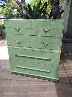 4 Drawer Vintage Dresser