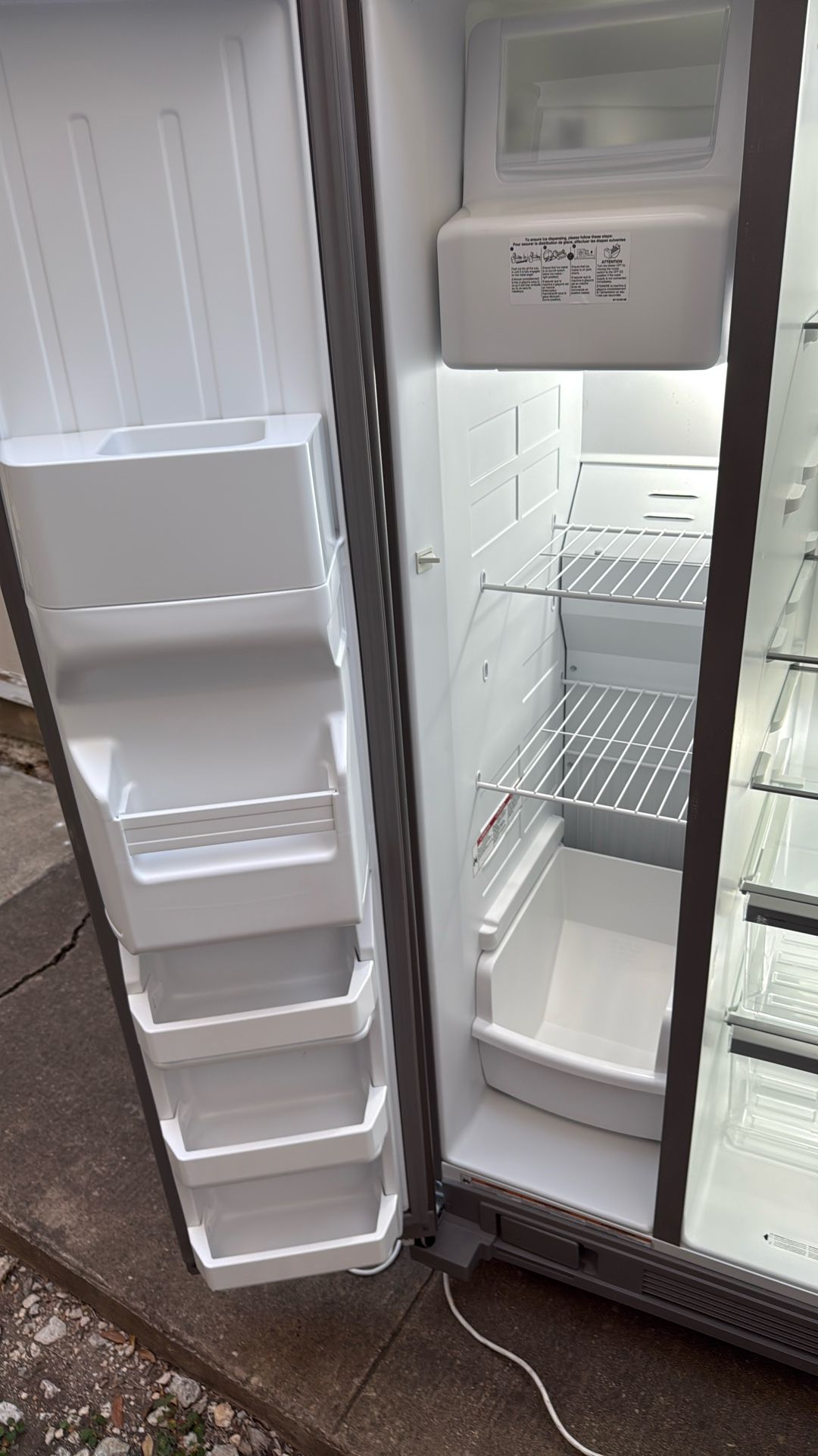 Refrigerator
