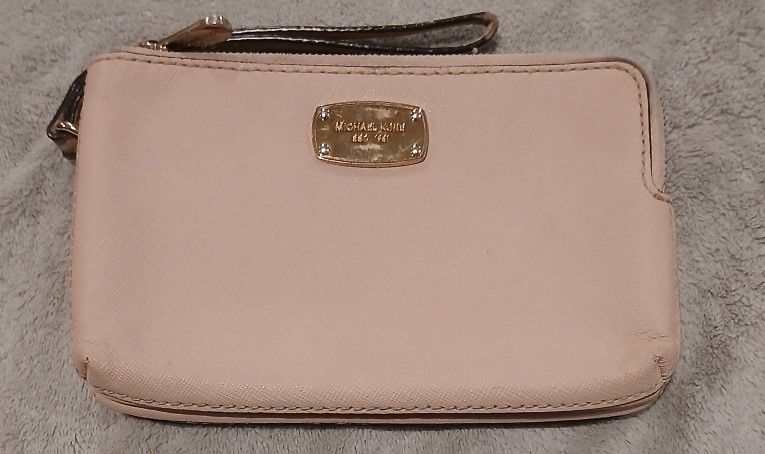 Michael Kors Wristlet Pale Pink Double Zipper As Is