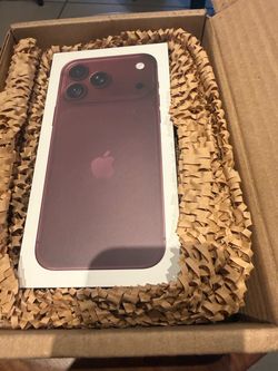 iPhone 18 pro max unlocked bought256gb  directly from apple.  Recieft on hand