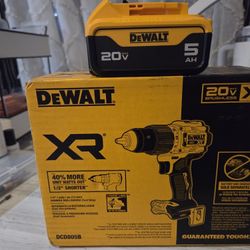 dewalt 20v  xr hammer drill And 5ah battery