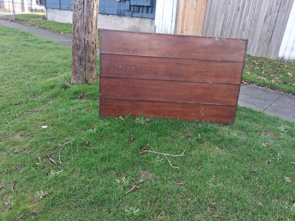 strudy Table Or Work Bench