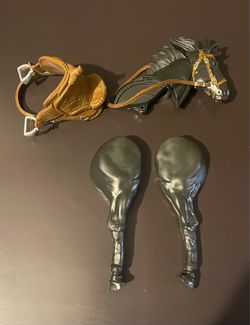 McFarlane DC Multiverse Dark Knight Returns Horse Head, saddle and legs BAF