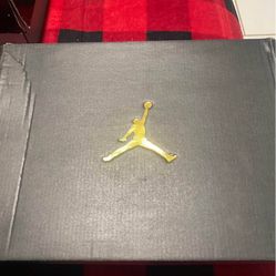 Air Jordan 1 Low “Royal Toe” – Size 9.5 – Lightly Worn