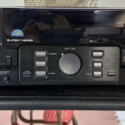 Like new AIWA AV-S17 Stereo AV Receiver  Audio Video Aux Hi-fi Vintage with remote