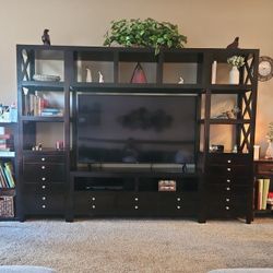Modular Media/Entertainment Unit
