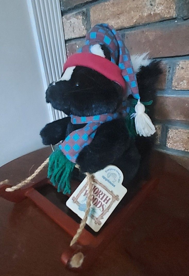 Applause 1993 Christmas Skunk Plush Little Yule Wood Sled North Woods Tag