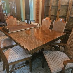 Juego De Comedor Con Vitrina