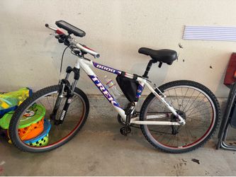 Bicycle trek 8000 mountain bike