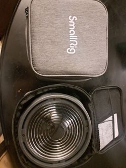 Pair of smallrig bowens mount fresnel