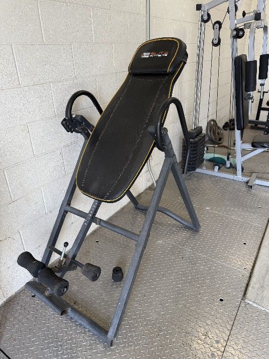 Inversion table